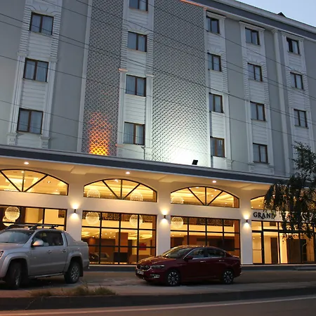 Grand Vaves Hotel-3