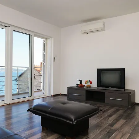 Iris Apart Hotel-2