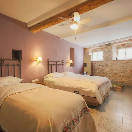 Podemos Otel-3
