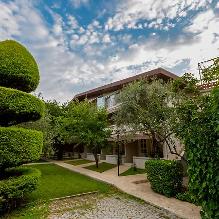 Gurel Garden House-3