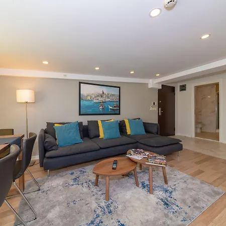 Feri Suites-3