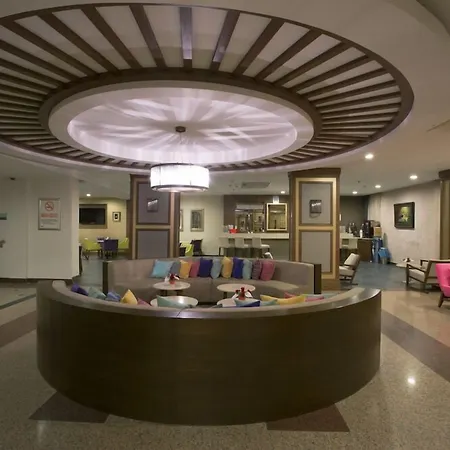 Insula Resort & Spa-3