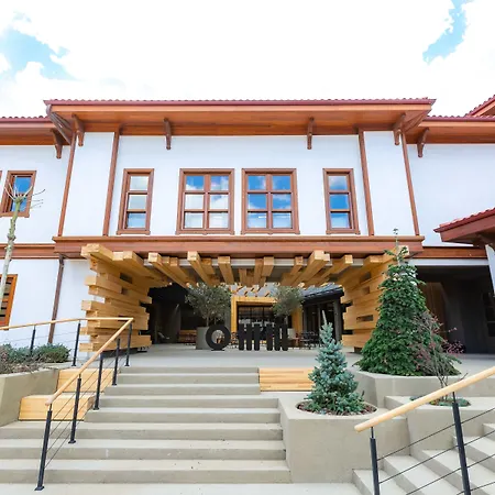 Omm Inn-3