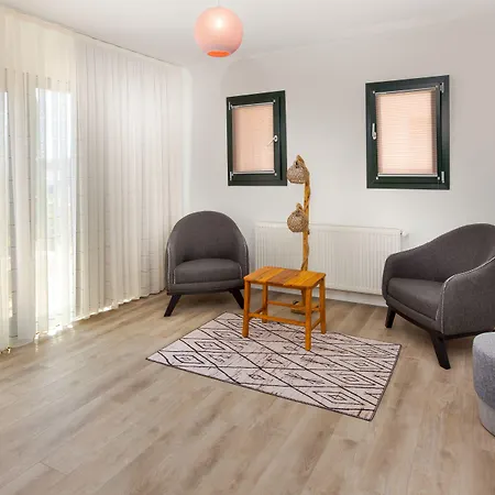 Beacon Hill Suites-3