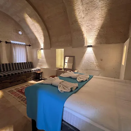 Uluyol Stone House-2