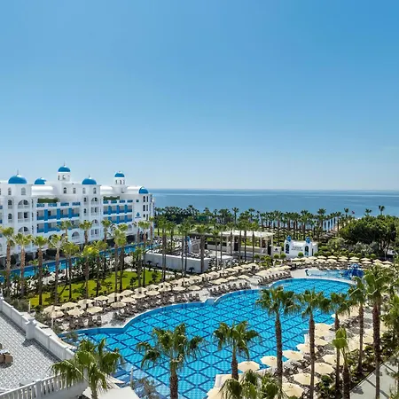 Rubi Platinum Spa Resort & Suites-3