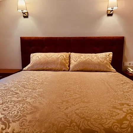 Golden Siyav Hotel-3