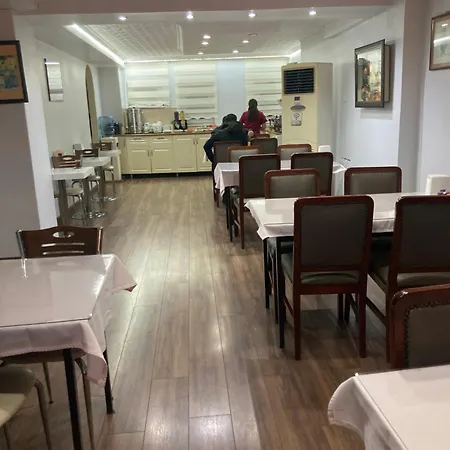 Hotel Ay-3