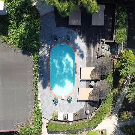 Treetops Park Hotel-3