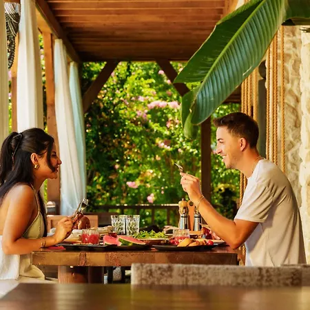 Naturelife Bungalows & Spa - Free Access To Odile Hotel-2