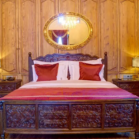 Four Mansions Hotel-2