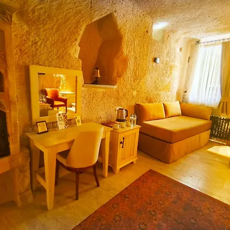 Acropolis Cave Suite-3