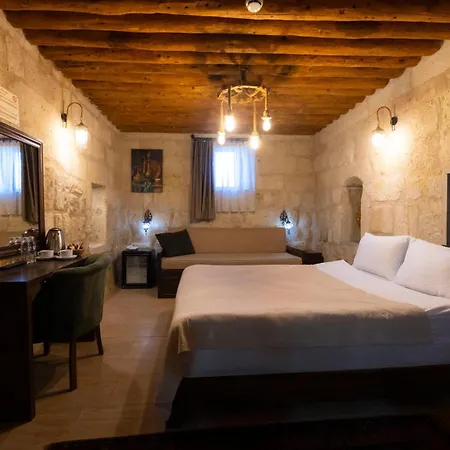 Tafana Cave & Stone Lodge-3