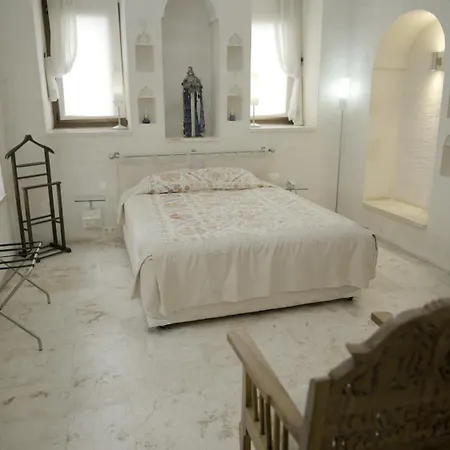 Kasr-I Nehroz Hotel-2