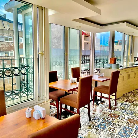 Pera Arya Hotel-3