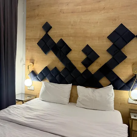Lily Airport Otel-2