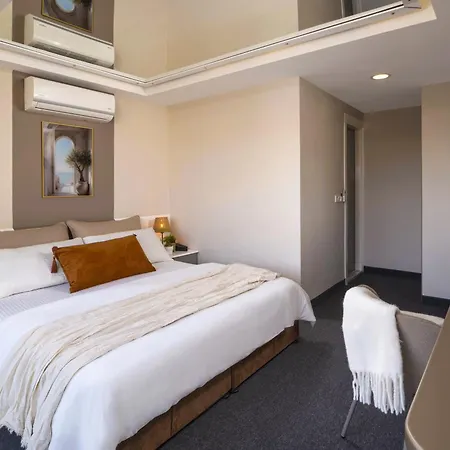 Is Hotel-3