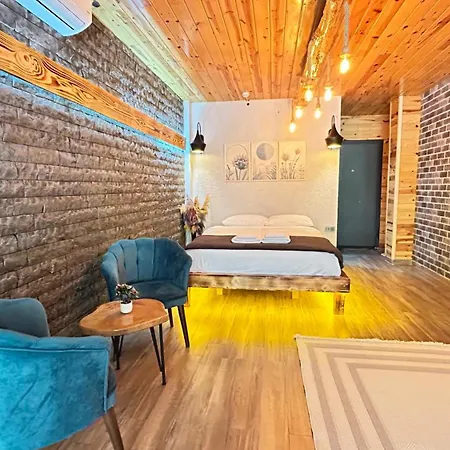 Ria Sueit Otel Bungalov-2