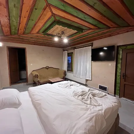 Falcon Cave Suites-3