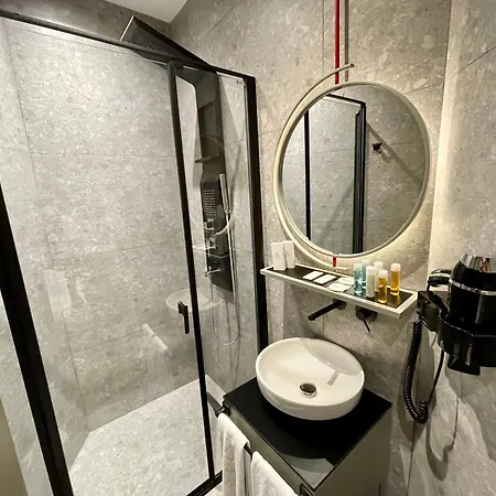 Nevv Bosphorus Hotel & Suites-3