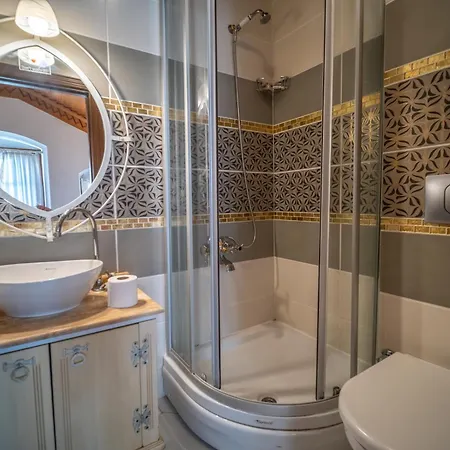 Hotel Des Etrangers - Special Category-3