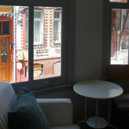 Tilas - Rooms In 19Th Century Wooden Townhouse,Kadikoy-3