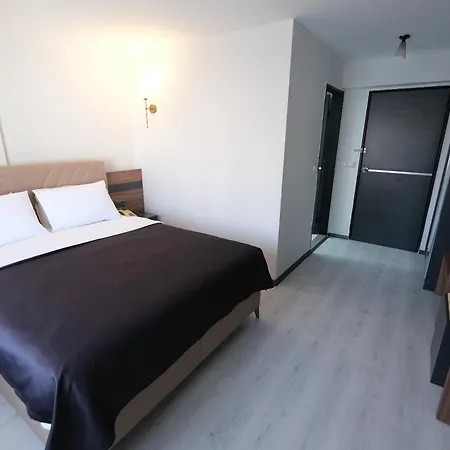 Uestuen Hotel Alsancak-2