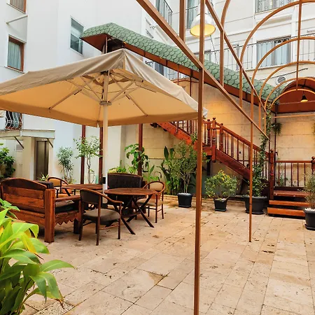 Azade Premier Hotel Istanbul-3
