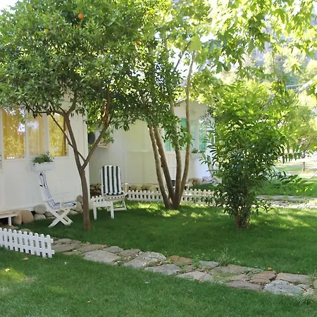 Defne Pension-3