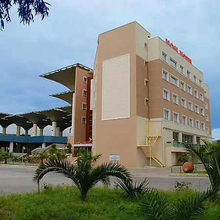Mom Hotel-3