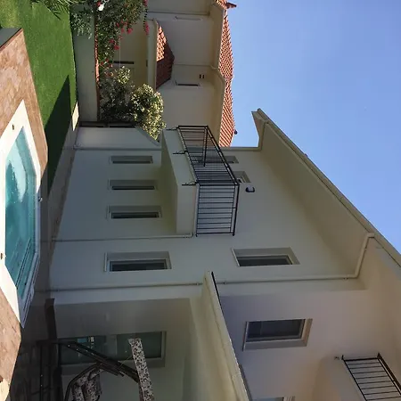 Crescent Twins -White Villa-2