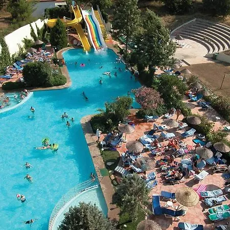 Smart Voxx Resort Hotel-2
