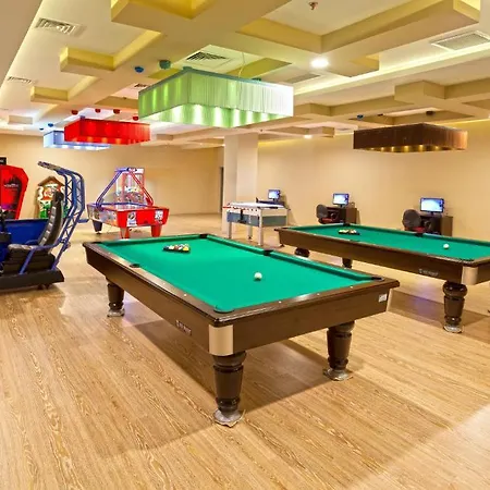 Royal Garden Suite Hotel-3