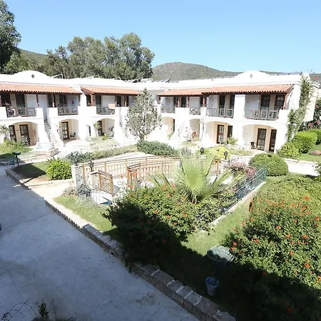 Izer Hotel Beach Club-2