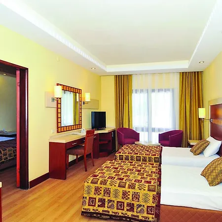 Green Beach Resort-3