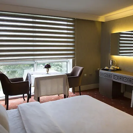 Saren Otel-3