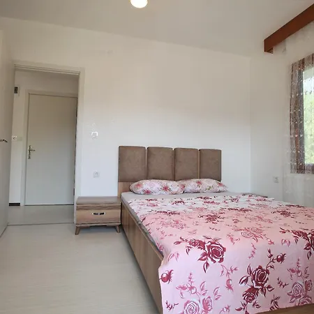 Monna Roza Maxx Apart-3