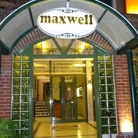 Maxwell Holiday Club-2