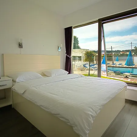 Violet Park Hotel-3