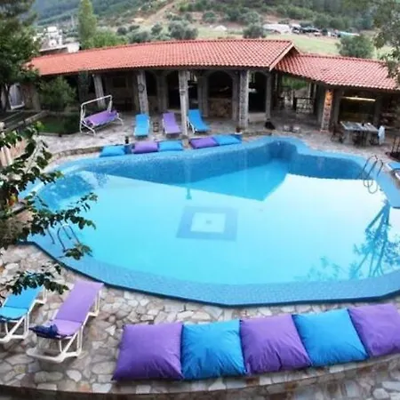 Atillas Getaway Holiday Resort-2