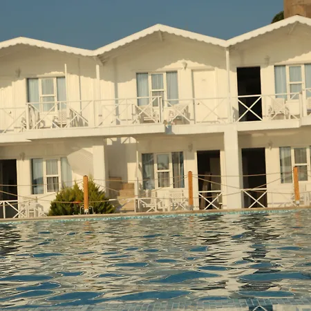 Risus Beach Resort Hotel Kusadasi-2