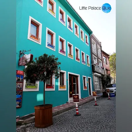 Little Palace Blue Apartment-3