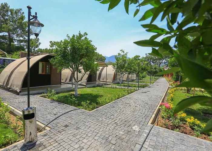 Merry Bungalow & Tent Çıralı