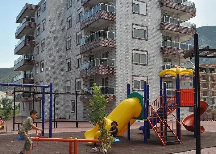 Oz Ulutas Apart Evleri Finike