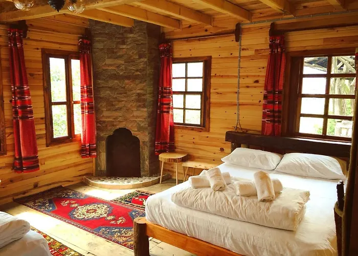Huzur Konak Otel&Restoran Çamlıhemşin