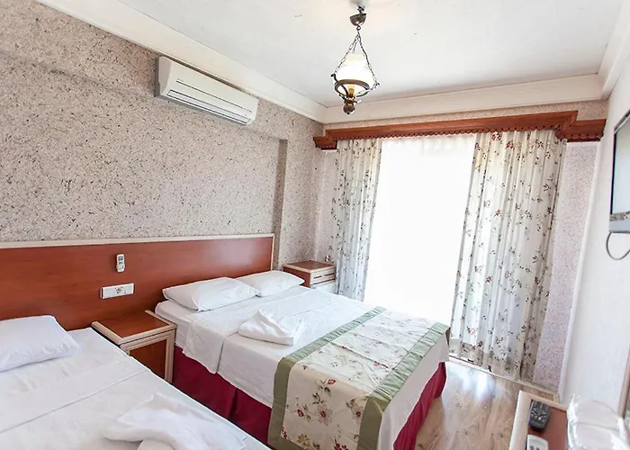 Mevsim Otel Akyaka 
