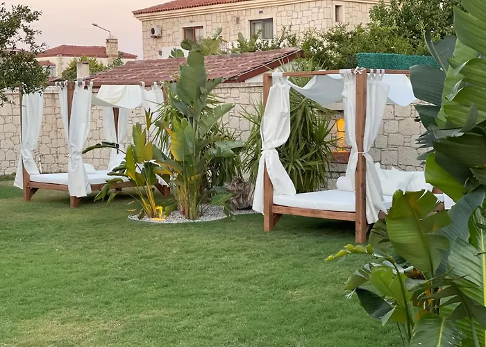 Triangulo Hotel Alaçatı
