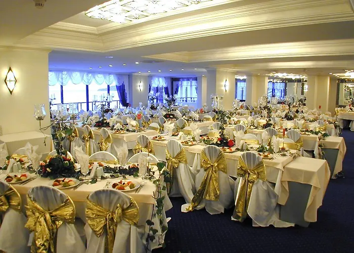 Grand Ozcelik Hotel Kuşadası