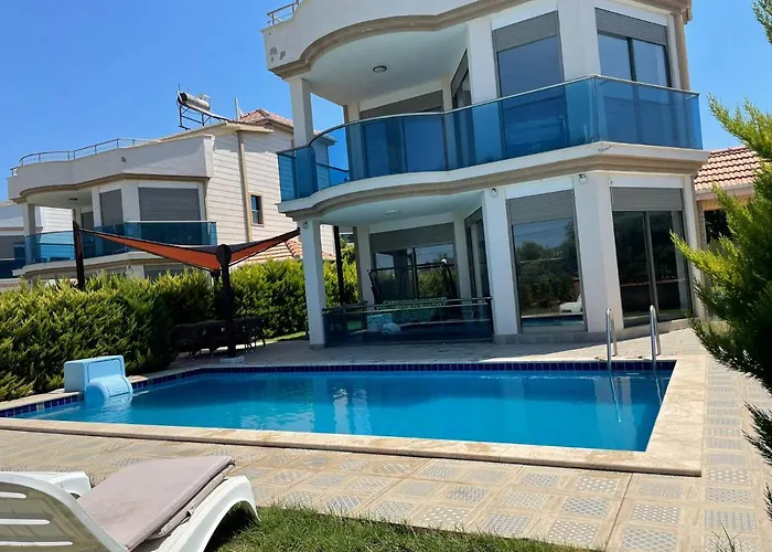 Teker'S Home Didim met een Zwembad