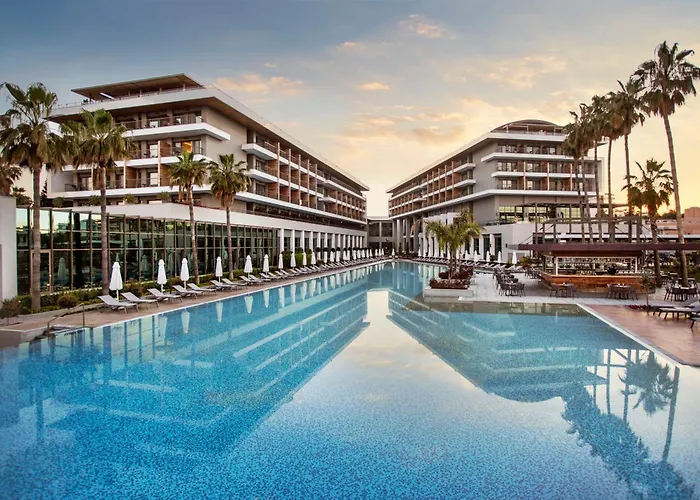 Acanthus Cennet Barut Collection Side
